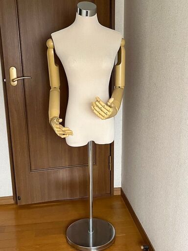 トルソー　レディース腕付き