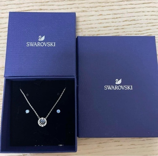 SWAROVSKI ネックレス ピアスセット