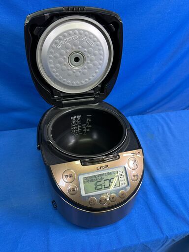 動作保証あり】TIGER タイガー 2021年 JKT-P100 5.5合炊き IH炊飯器