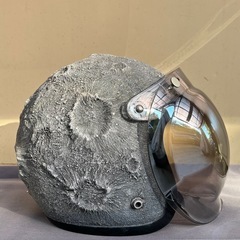 「アタマが星になるヘルメット」