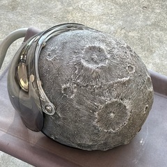 「アタマが星になるヘルメット」