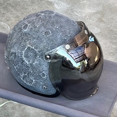 「アタマが星になるヘルメット」