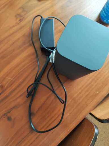 NTTドコモ　ホーム5GルーターHR01