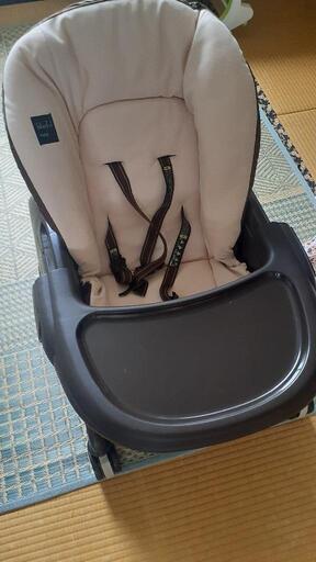 コンビ　ネムリラ　手動　西松屋　combi