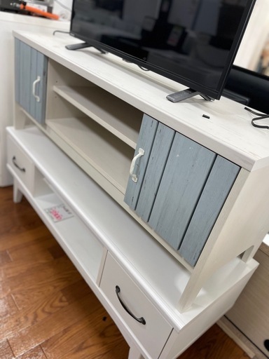 テレビボード
