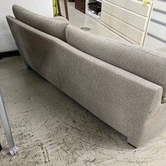 K2410-162 Karimoku 3人掛けソファー オットマン付き ベージュ 汚れ有り