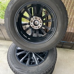 新品購入後ヤリスクロスにワンシーズン履いてました。