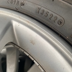 ダンロップ　冬タイヤ　2022年製　195/65R15 バリ溝
