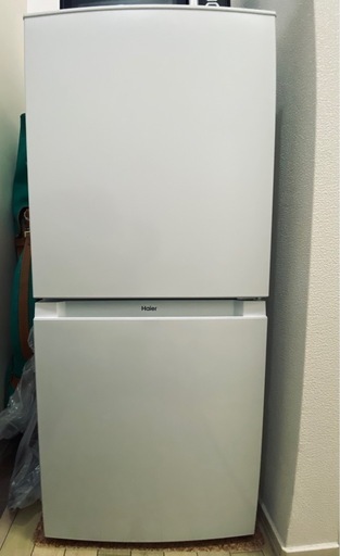 【破損・目立った傷無し】昨年購入の冷蔵庫（121L）