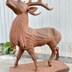 彫刻教室講師の力作　蝦夷鹿　一本木手彫り