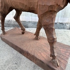 彫刻教室講師の力作　蝦夷鹿　一本木手彫り