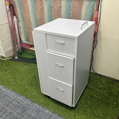 美品　折りたたみ ネイルテーブル イスセット　ホワイト