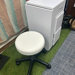 美品　折りたたみ ネイルテーブル イスセット　ホワイト