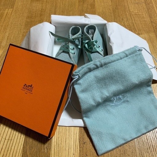 HERMES　エルメス　ファーストシューズ　くすみカラー