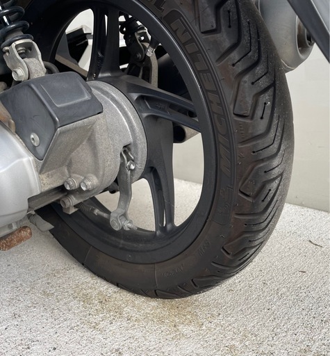 PCX125 JF56 2017.6 パールホワイト リアキャリア ナックルバイザー