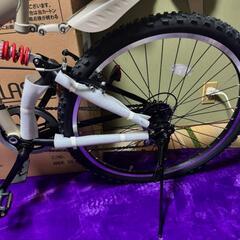 2024年ほぼ新品未使用 現行モデルマウンテンバイク26インチ折り畳み自転車　おまけ豪華7点付き！