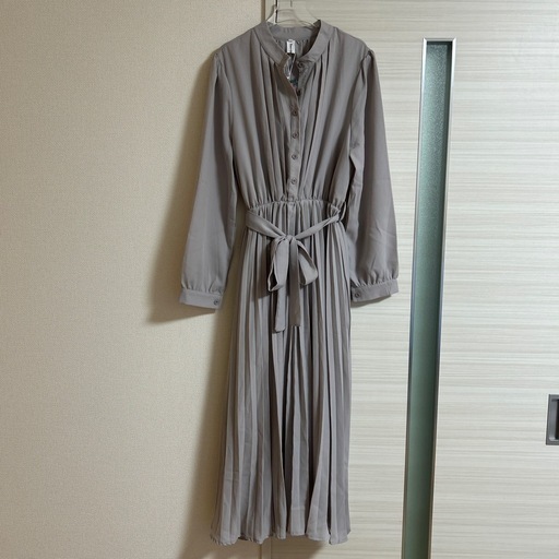 洋服まとめ売り (新品タグ付きあり)