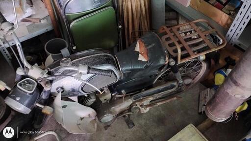 SUZUKI　旧車　バイク　レストアベース