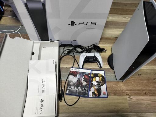 PS5本体とソフト2点【本日中に取引できる方3000円引】