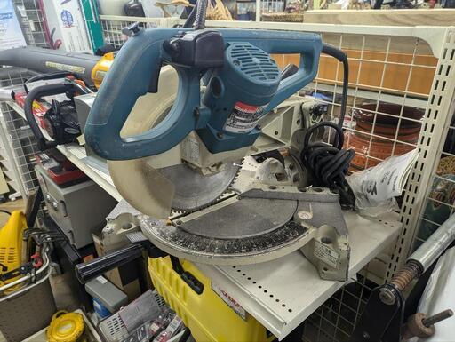 0050 Makita 216mm卓上丸ノコ　LSO831
