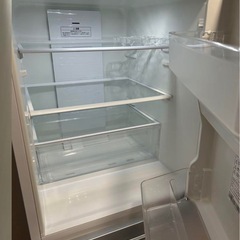 2019年製　ハイセンス 冷蔵庫 282L ホワイト HR-D2801W 3ドア