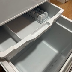 2019年製　ハイセンス 冷蔵庫 282L ホワイト HR-D2801W 3ドア