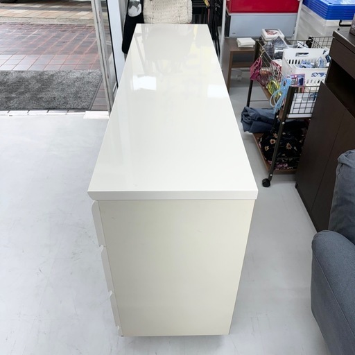 【超美品‼️】ニトリ 150cm幅3段ローチェスト タンス 衣類収納家具 鏡面仕上げホワイト♪ 超美品‼️】ニトリ 150cm幅3段ローチェスト タンス 衣類収納家具 鏡面