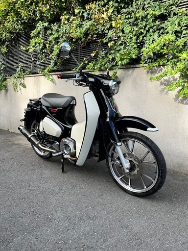 C125 新車ワンオーナー美車   パールシャイニングブラック　オイルプラグ交換済　ビームスマフラー　グリップヒーター\n
