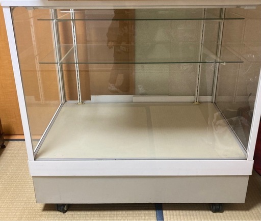 ショーケース　大型　コレクションケース　フィギュアなど