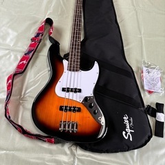 ベース　スクワイヤーby フェンダー