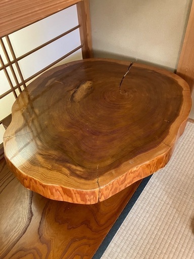 一枚板　木製 丸型座卓 ひび割れあり