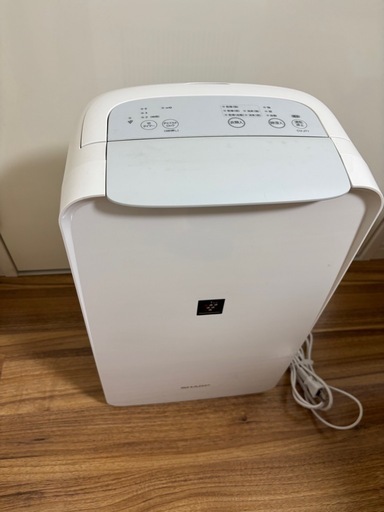 お譲り先決まりました】シャープ 除湿機 2019年製 CV-J71-W お譲り先決まりました】シャープ 除湿機 2019年製 CV-J71-W