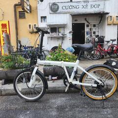 ＪＥＥＰ　折りたたみ自転車　２０インチ　６変速　カゴ　付き　白　配達可能