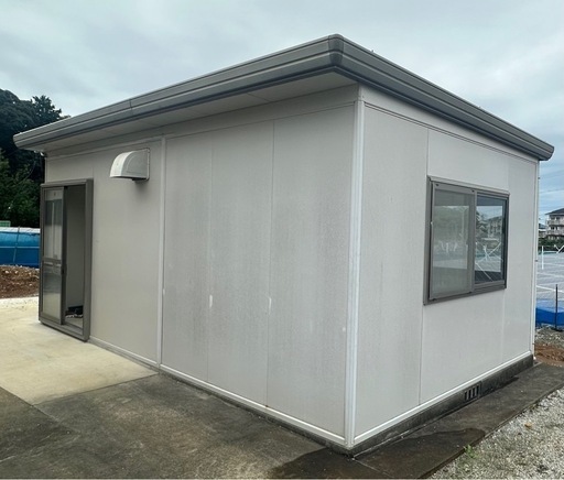 プレハブ　小屋