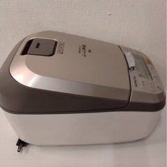 おすすめ品👀 炊飯器🍚 ５合炊き🧚🏻‍♀️ HITACHI 2020年🌈 圧力＆スチーム ふっくら御膳 シャンパンホワイトRZ-TS104M 