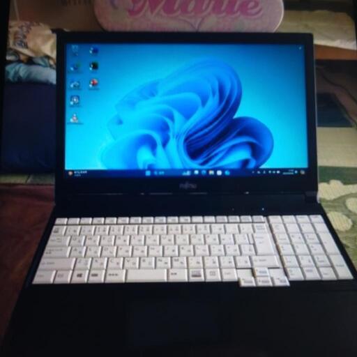 お取引決定しました.高性能i5.第７世代！爆速SSD256GB！MicrosoftOffice2021最新版！FUJITSU.LIFEBooK！