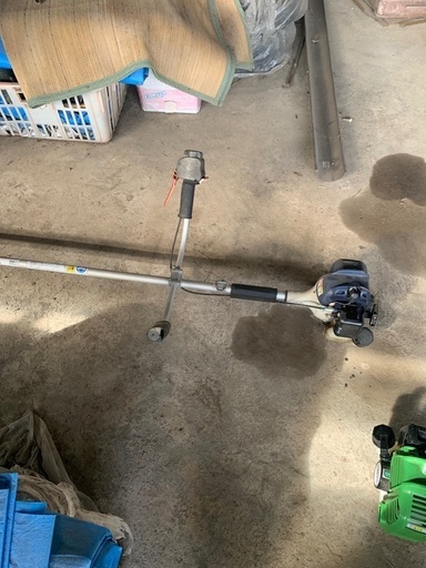 商談中　草刈機　仮払い機　マルヤマ