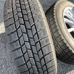 CX-30のホイール付きスタッドレスタイヤ。215/60R17