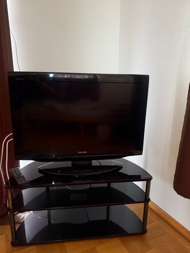 TOSHIBA  32型テレビ エレコムテレビ台セット