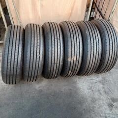 中古トラックタイヤ6本セット