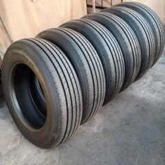 中古トラックタイヤ6本セット