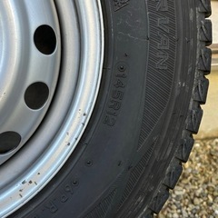スタッドレスタイヤ 鉄チンホイール付き 145R12 軽トラ 軽バン ホイールナット付き
