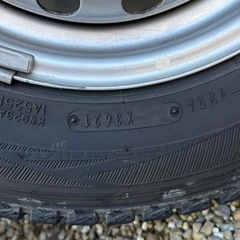 スタッドレスタイヤ 鉄チンホイール付き 145R12 軽トラ 軽バン ホイールナット付き