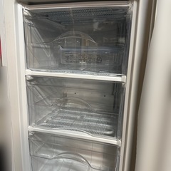 冷凍庫 60L ホワイト　