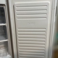 冷凍庫 60L ホワイト　