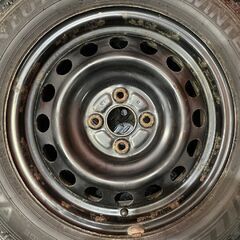 【DUNLOP WM03 175/65R15】スタッドレス【スチールホイール 15インチ 5J4HPCD100】ハブ径54mm 21年製 バリ溝 アクア等　(VTF971)