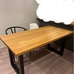 ホワイトオーク無垢板ダイニングテーブル　オイル仕上げ　アイアン脚 ホワイトオーク無垢板ダイニングテーブル オイル仕上げ アイアン脚