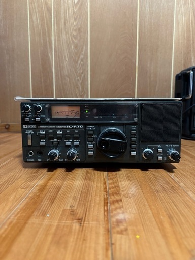 アイコム　ICOM COMMUNICATIONS RECEIVER IC-R70