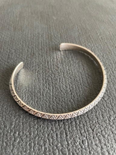 新品✨カレンシルバー　バングル①