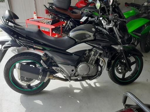 スズキ GSR250
